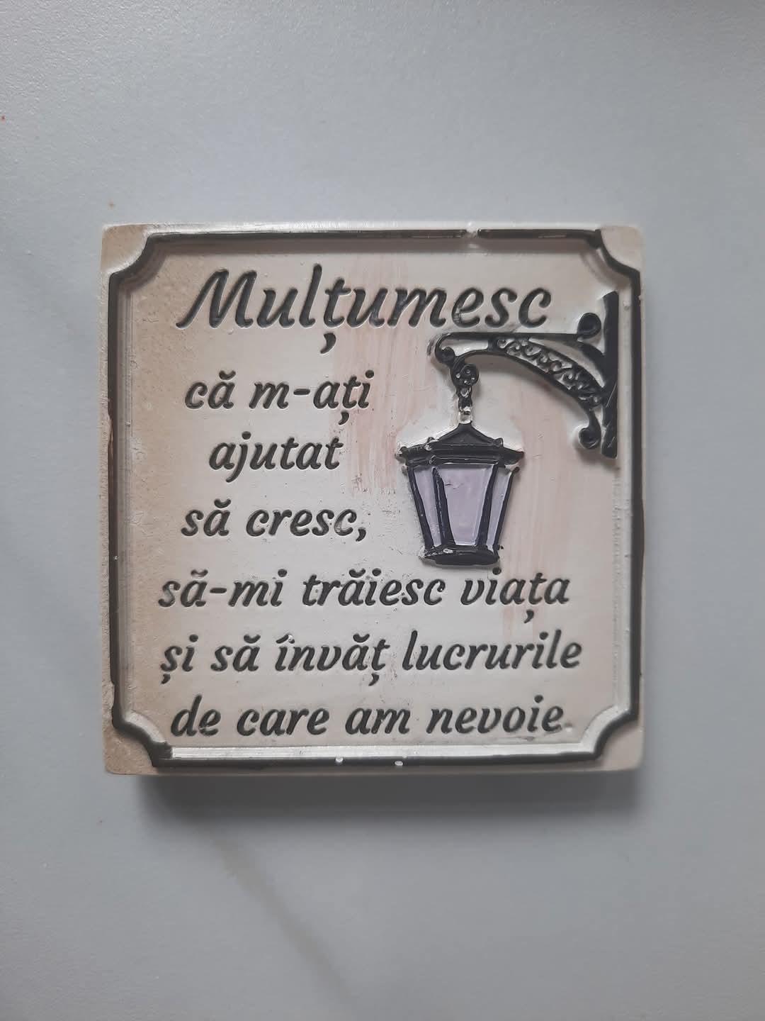 Cadou ceramic cu mesaj de mulțumire primit de la Aura Toader